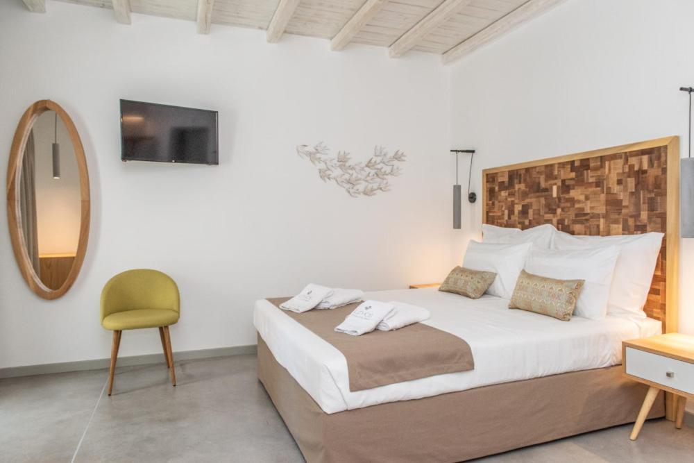Lithos Luxury Suites Tinos Exterior photo